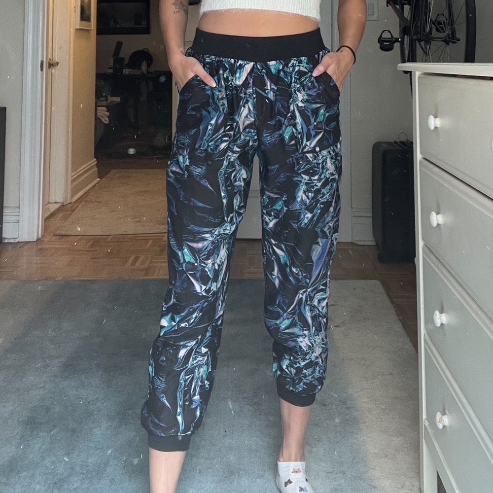 SOLD URBAN OUTFITTERS Silence + Noise Pants